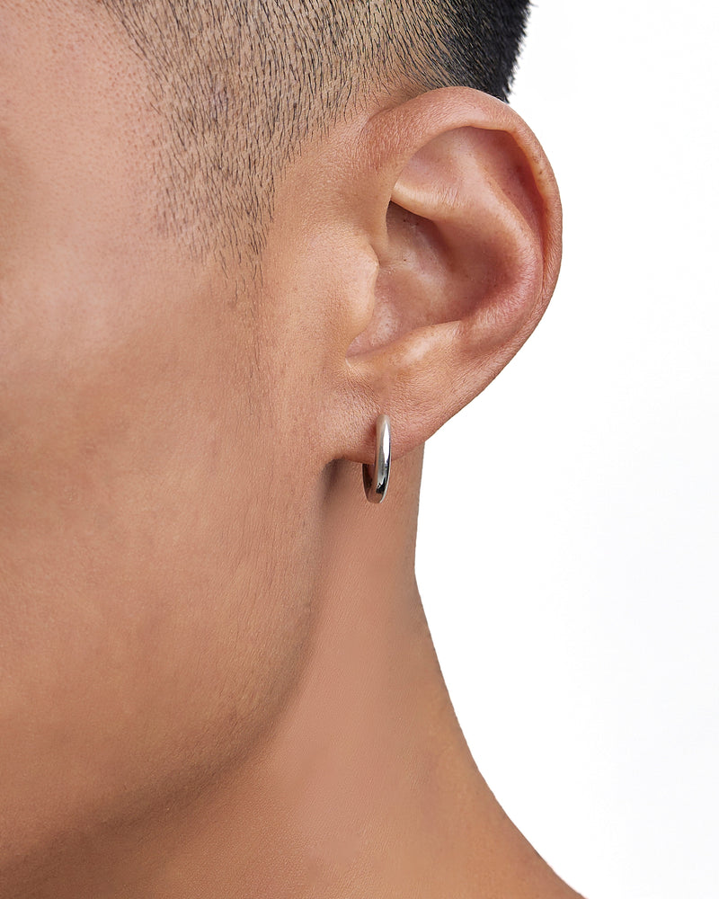 HOOP ピアス White Gold 着用写真