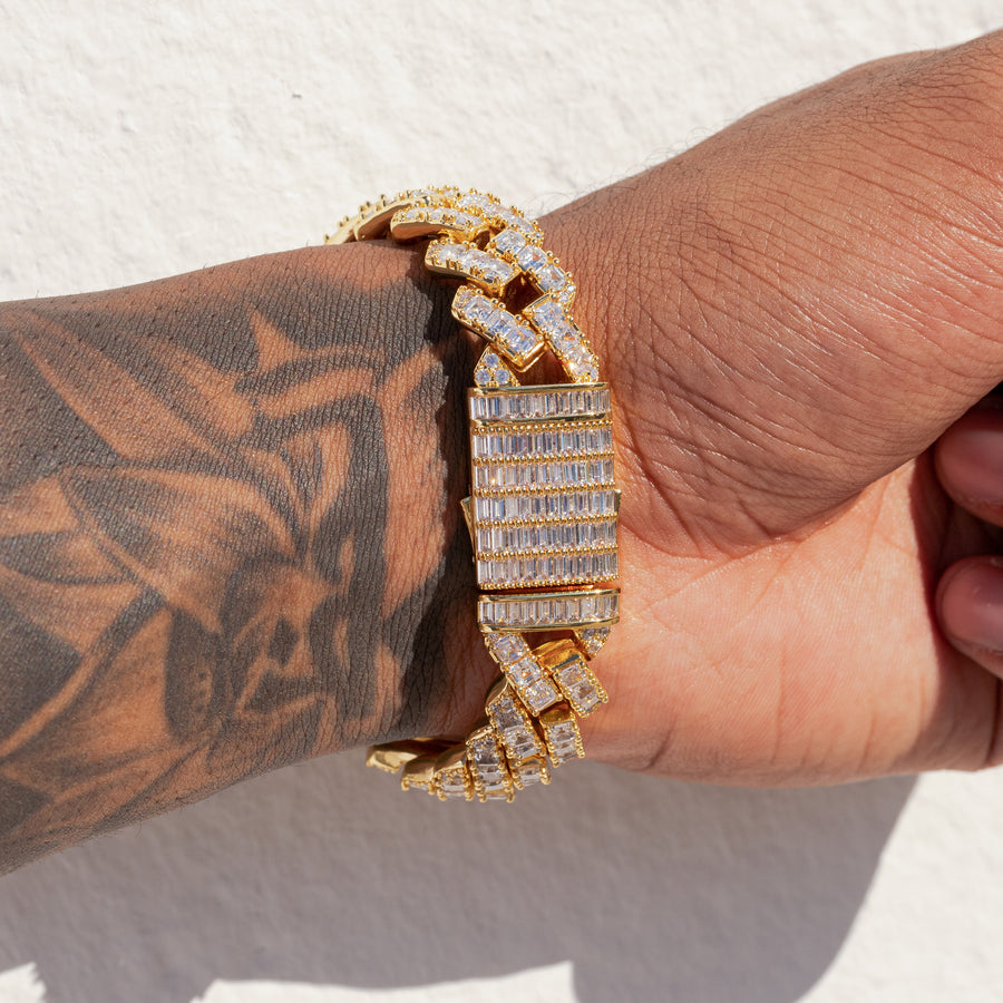 14MM BAGUETTE PRONG BRACELET - 18K GOLD